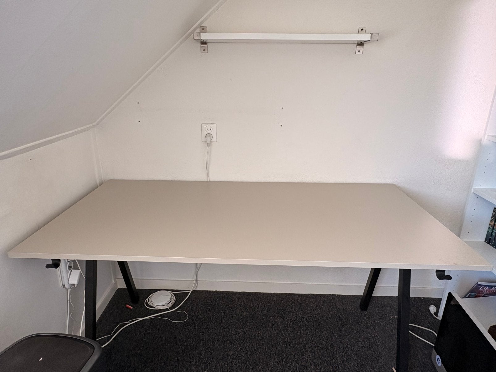 Ikea Bureau Trotten, Huis en Inrichting, Bureaus, Ophalen, 160 cm, Zo goed als nieuw, IKEA