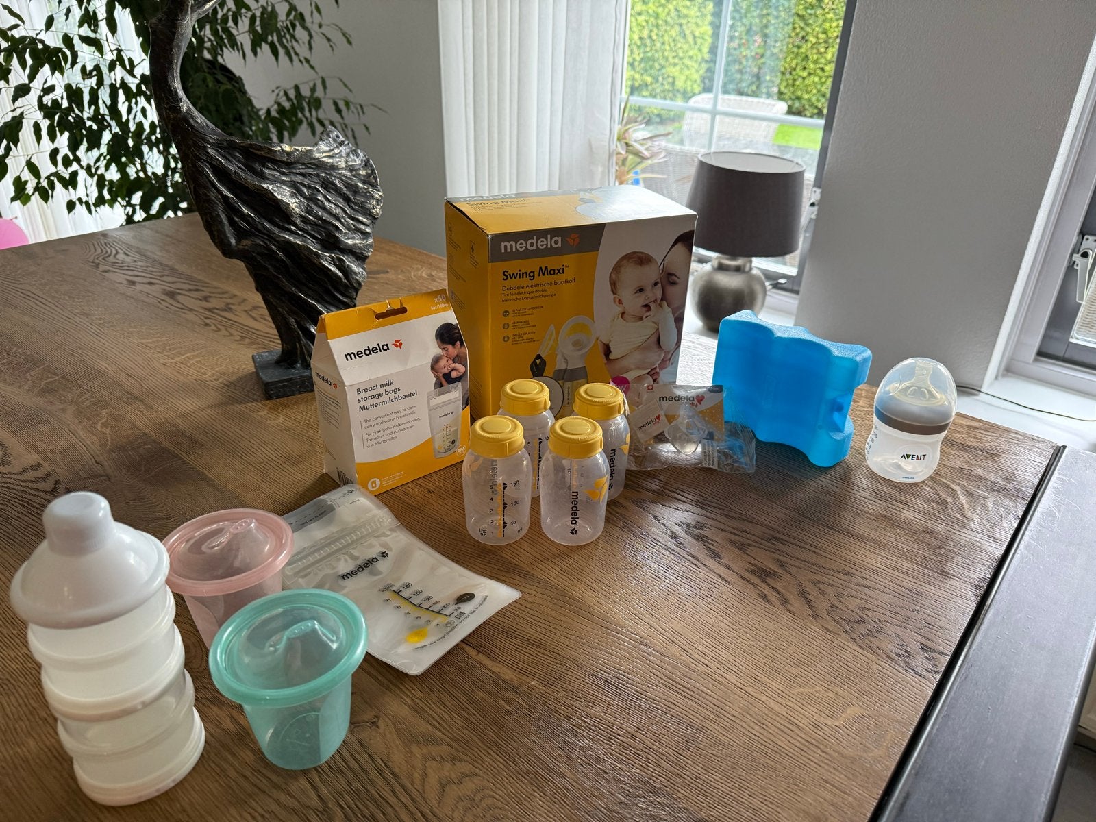 Medela Swing Maxi Dubbele Elektrische Borstkolf met extra's, Ophalen, Medela, Borstkolf, Zo goed als nieuw