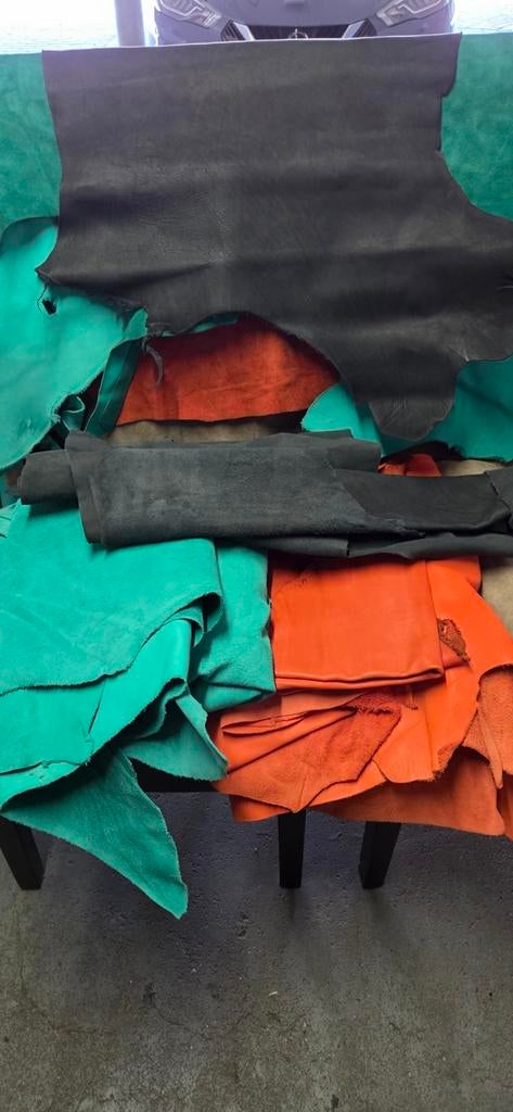 Partij lederen lappen, hobbyleer in verschillende kleuren, Ophalen