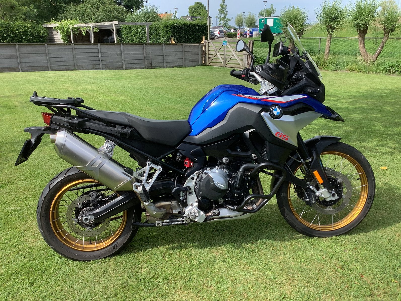 Bmw f 850 gs rallye  2021 7800 km nieuwstaat mooiste kleur, Motoren, 2 cilinders, Nieuw, Particulier, Handvatverwarming