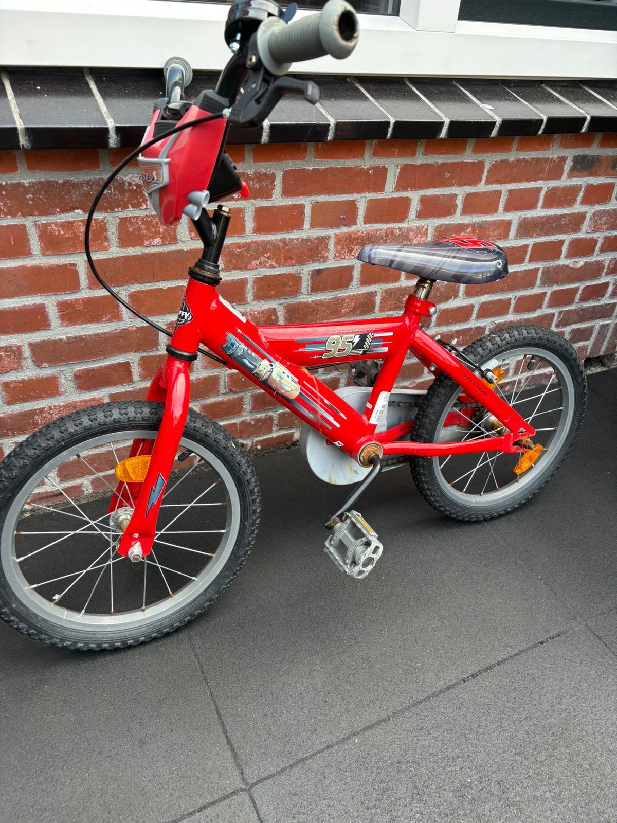 Disney Cars kinderfiets 16 inch, Ophalen of Verzenden, Zo goed als nieuw, 16 tot 20 inch