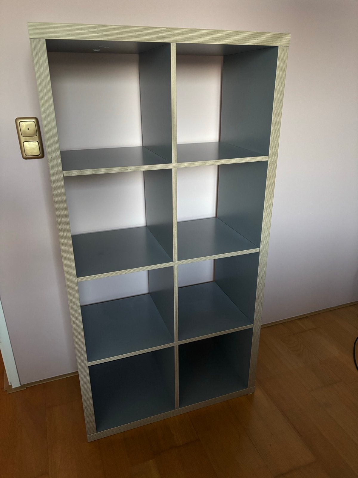 Grijze IKEA boekenkast met 8 vakken (57,5x30x15,5 cm), Ophalen, Met plank(en), Minder dan 50 cm, Gebruikt