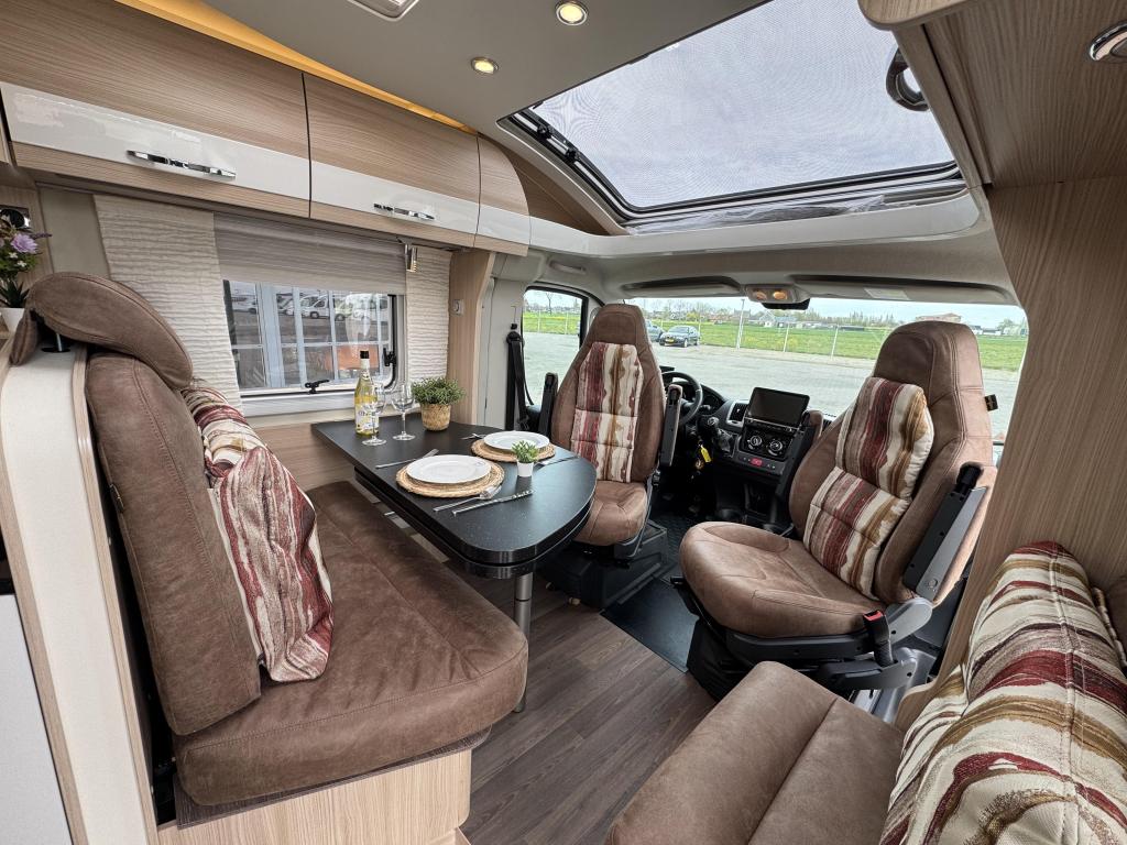 Bürstner Nexxo T 720 Levelsysteem Enkele bedden, Caravans en Kamperen, Campers, Ringverwarming, Fiat, Bürstner GmbH & Co. KG, Info@buerstner.com