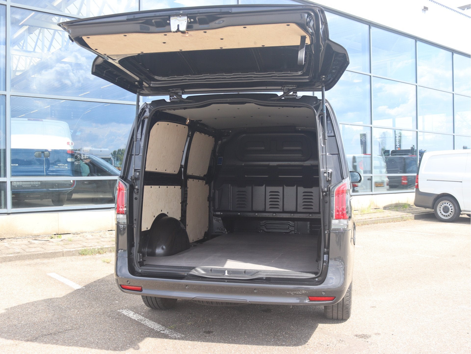 Mercedes-Benz Vito 119 CDI L3 Select | AIRCO/CAMERA/2.500KG, Auto's, Automaat, Gebruikt, Zwart, Bedrijf