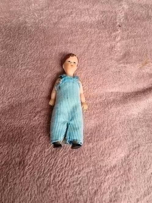 Ari popje 11 cm man, Verzamelen, Poppenhuizen en Toebehoren, Ophalen of Verzenden, Gebruikt, Popje