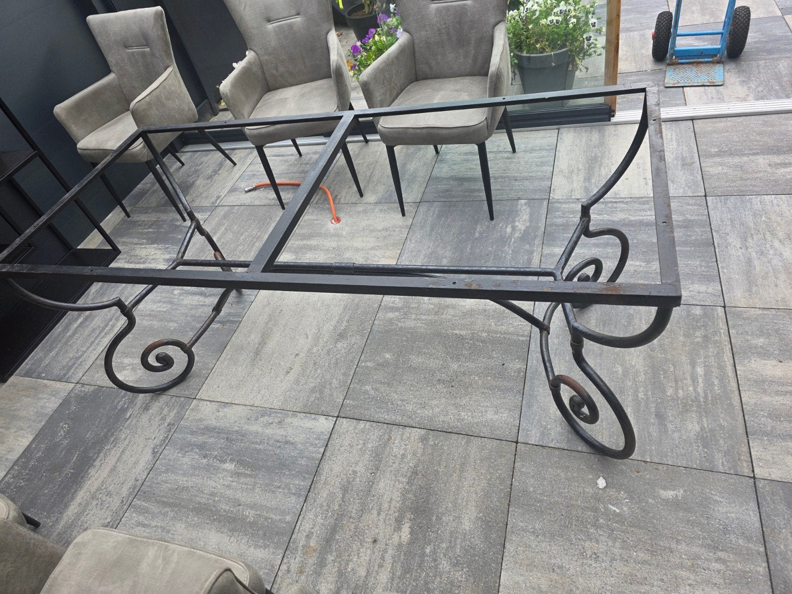Unieke handgemaakte eet/tuintafel met smeedijzer en hardhout, Tuin en Terras, Tuintafels, Ophalen, Gebruikt, Rechthoekig