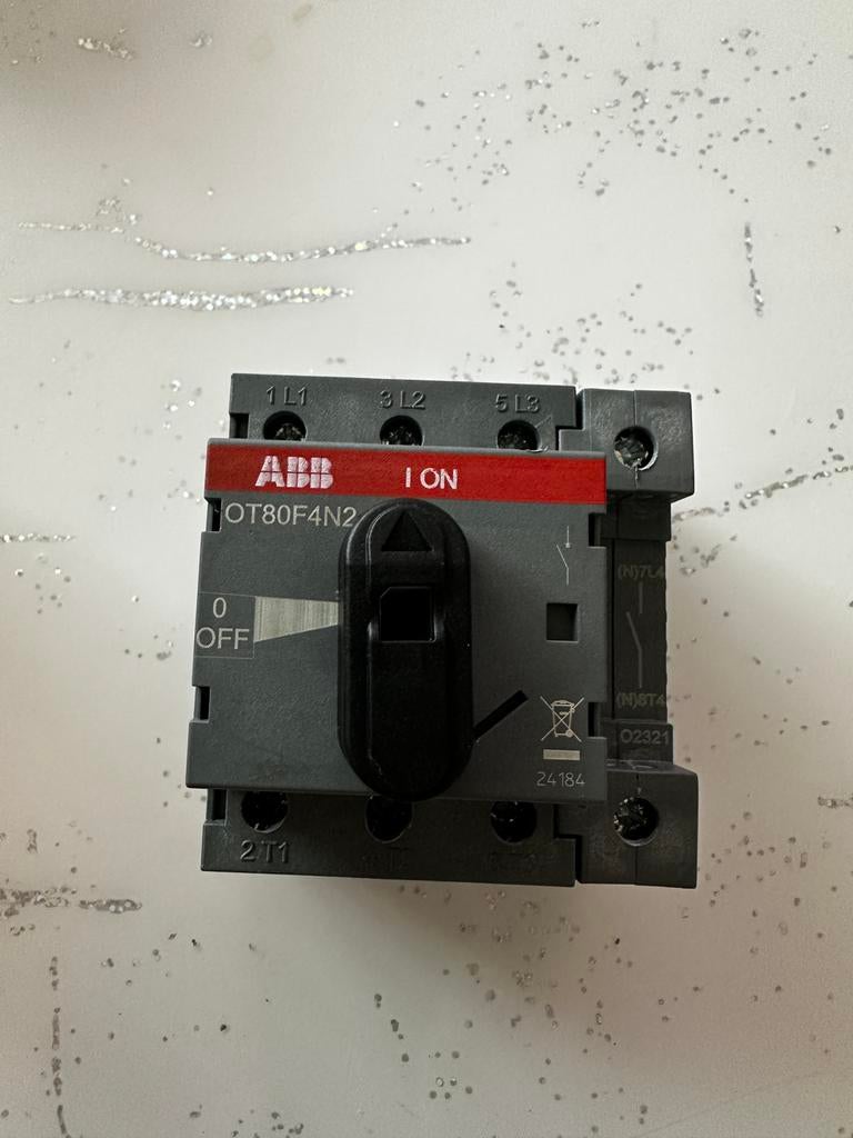 ABB OT80F4N Schakelaar - 80A, 4-polig, Doe-het-zelf en Verbouw, Ophalen, Zo goed als nieuw, Schakelaar