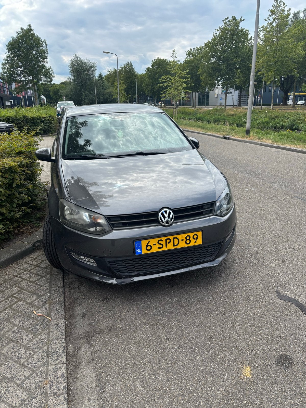 Volkswagen Polo 1.2 51KW 2012 Grijs, Voorwielaandrijving, 972 kg, 40 €/maand, 1198 cc