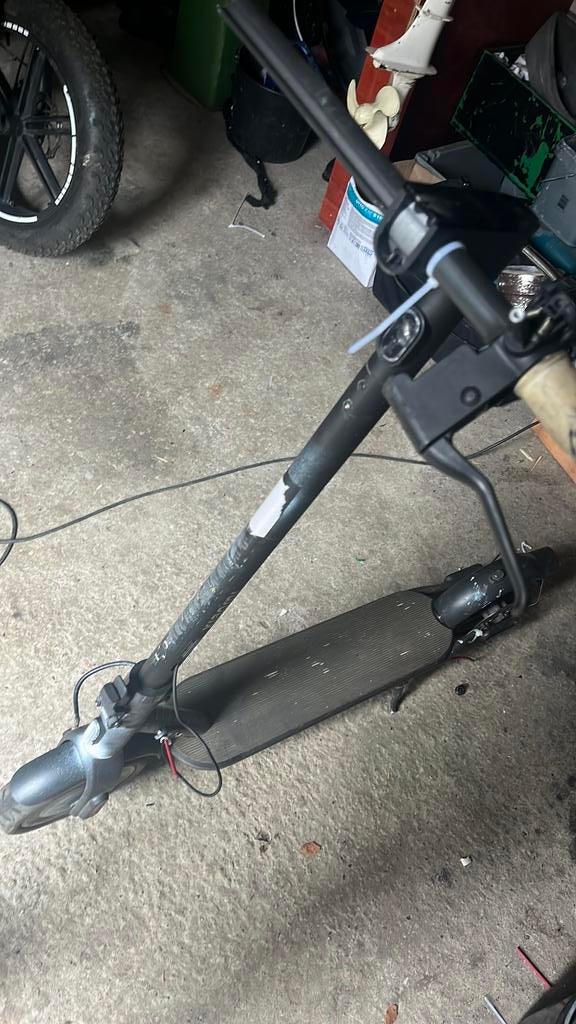 Elektrische step zonder scherm zonder gashendel, Ophalen of Verzenden, Zo goed als nieuw, Elektrische step (E-scooter)