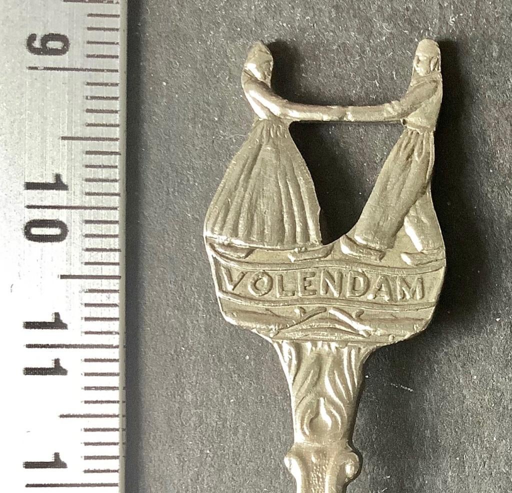 lepel, Volendam, Danspaar, type 1 (B3, Verzamelen, Overige Verzamelen, Gebruikt, Ophalen of Verzenden