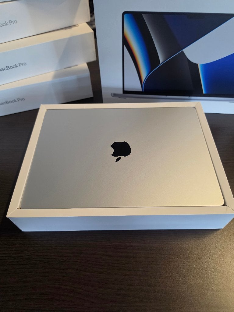 Demo in doos! MacBook Pro 14 - M1 Pro - 16GB - 512GB - Gar.., Computers en Software, Apple Macbooks, MacBook Pro, Qwerty, Overige groottes