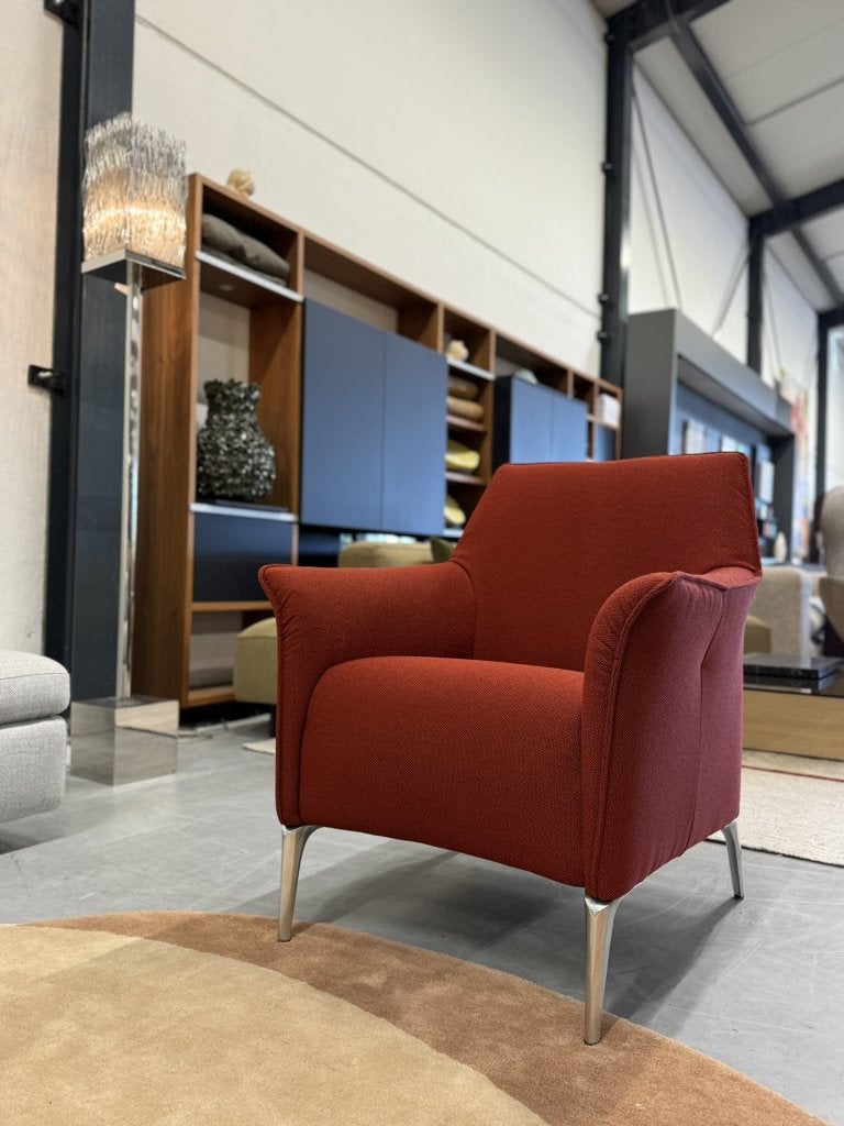 Nieuw Leolux Mayuro Fauteuil rood stof Design stoel, Leolux, Info@leolux.nl, Minder dan 75 cm, Nieuw