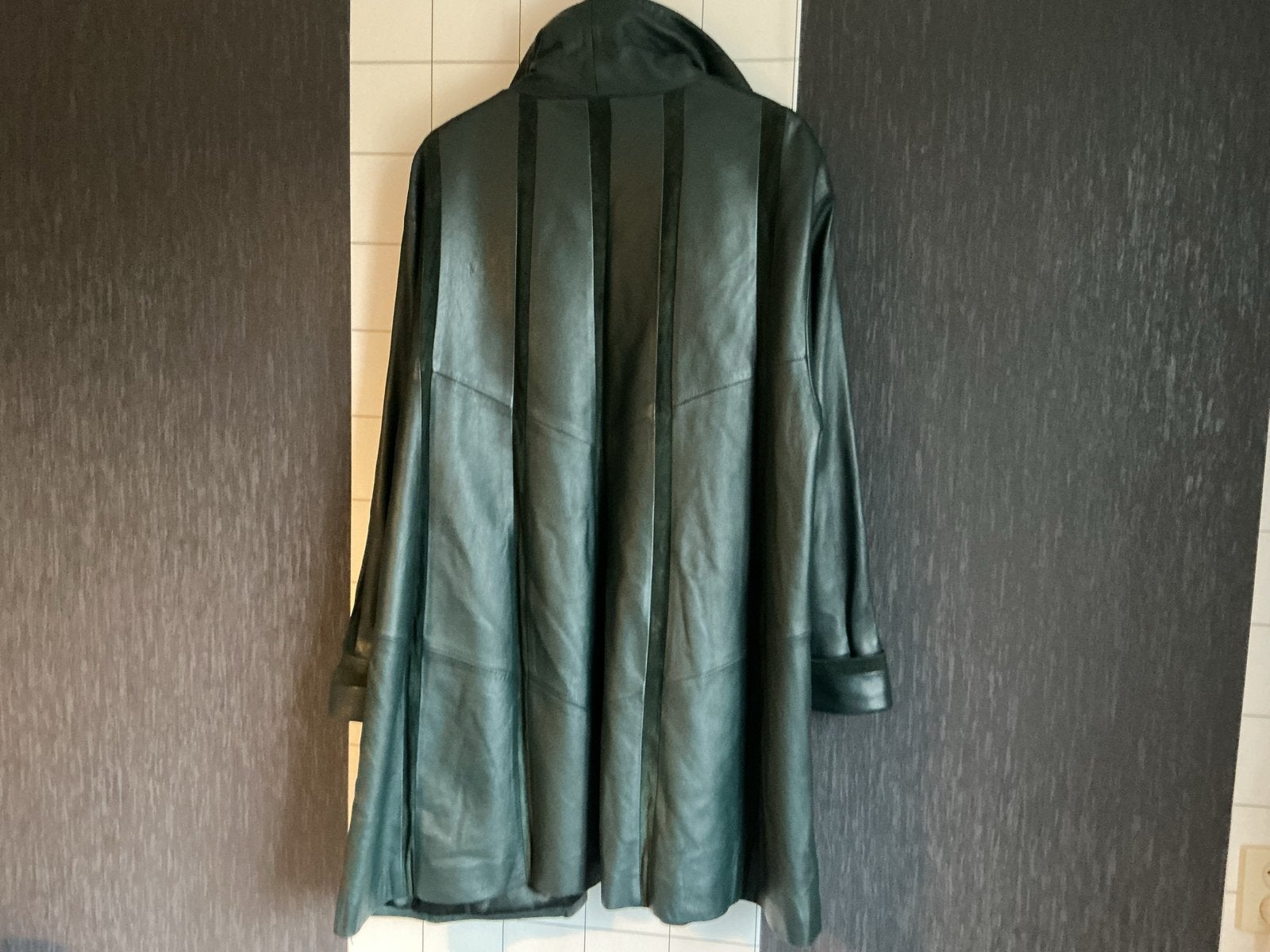 VIA VESPUCCI Leren Jas - Donkergroen, Ophalen of Verzenden, Zo goed als nieuw, Maat 42/44 (L), Groen