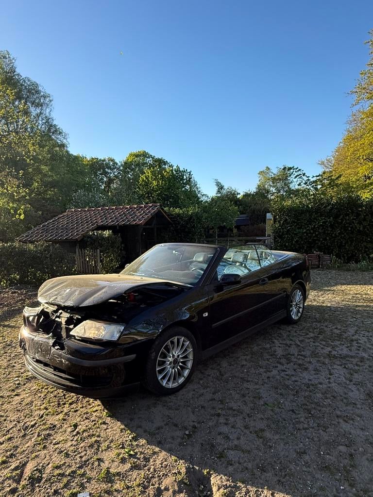 Saab 9-3 Cabrio 1.8L Turbo  2004  – Projectauto / Opknapper, Auto's, Voorwielaandrijving, 4 cilinders, Cabriolet, 1434 kg