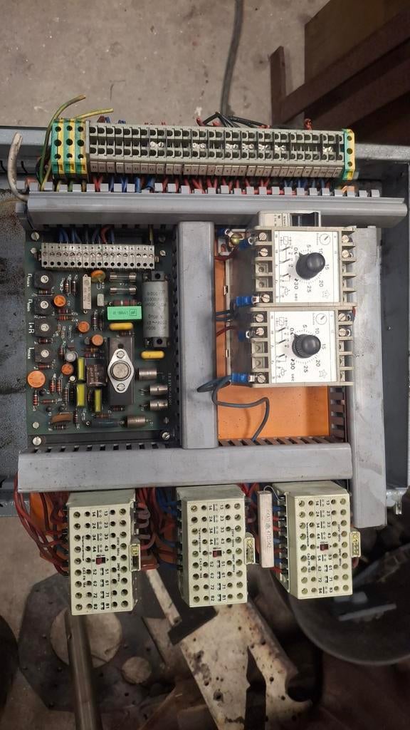 Schakelbord frequentie regelaar lasmanipulator, Verzenden