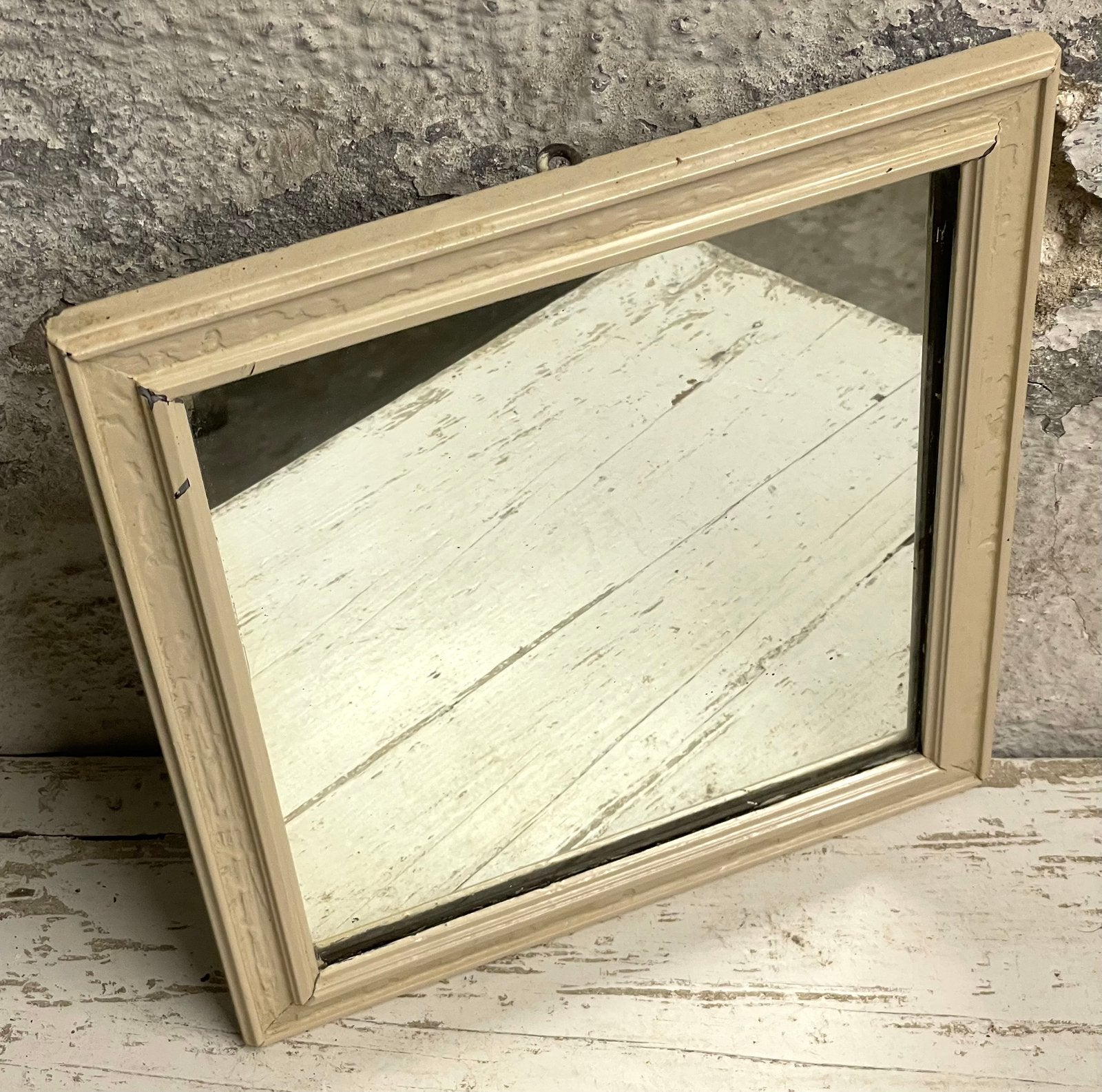 Brocante oude Franse spiegel / spiegeltje 32 x 28,5 cm, Ophalen of Verzenden