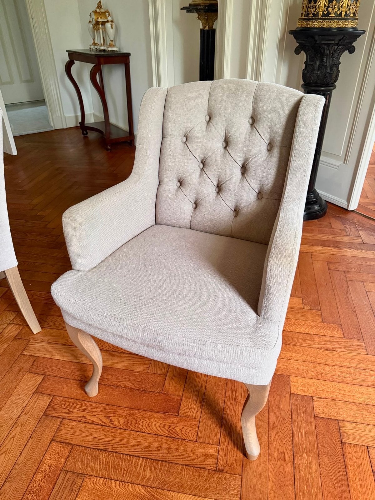 Set van 6 beige eetkamerstoelen met gecapitonneerde rug, Huis en Inrichting, Stoelen, Ophalen, Gebruikt, Overige kleuren, Stof