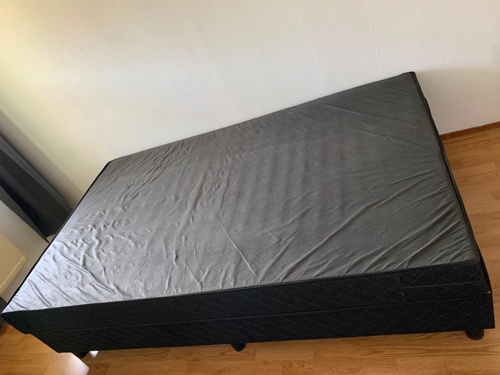 Eenpersoons boxspring met matras - Zwart, Ophalen, Overige materialen, Gebruikt, 90 cm