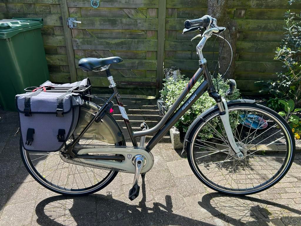 Raleigh Priority dames fiets, Fietsen en Brommers, Fietsen | Dames | Damesfietsen, Zo goed als nieuw, Overige merken, Versnellingen