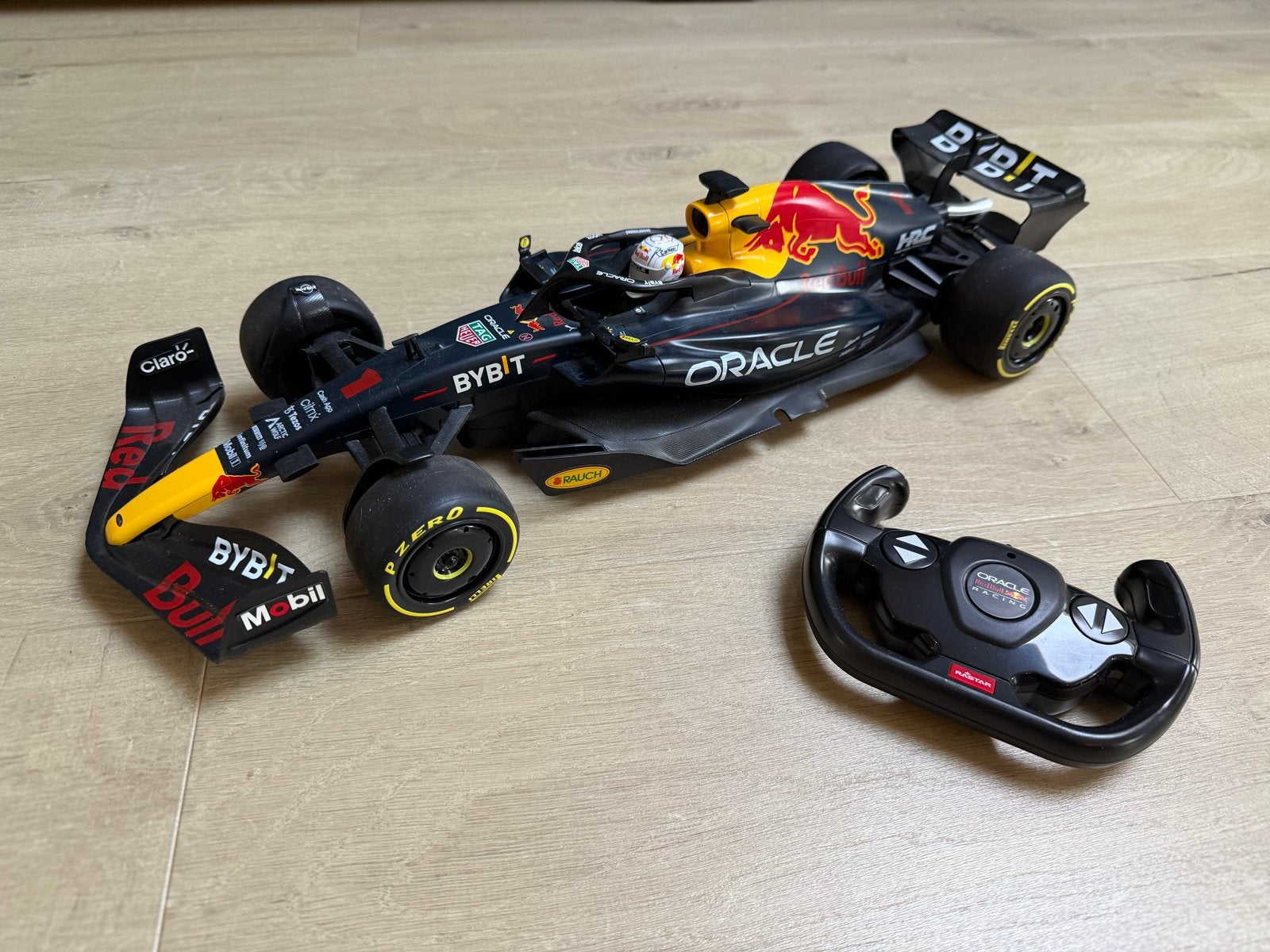 Red Bull Racing F1 RC Auto - Max Verstappen, Hobby en Vrije tijd, Schaal 1:14, Zo goed als nieuw, Auto onroad, RTR (Ready to Run)