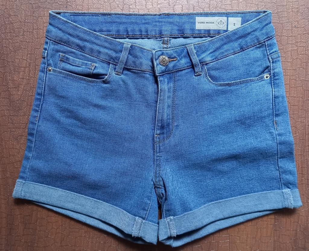 ZGAN!!  Vero Moda korte jeans maat S, Blauw, Vero Moda, Ophalen of Verzenden, Zo goed als nieuw
