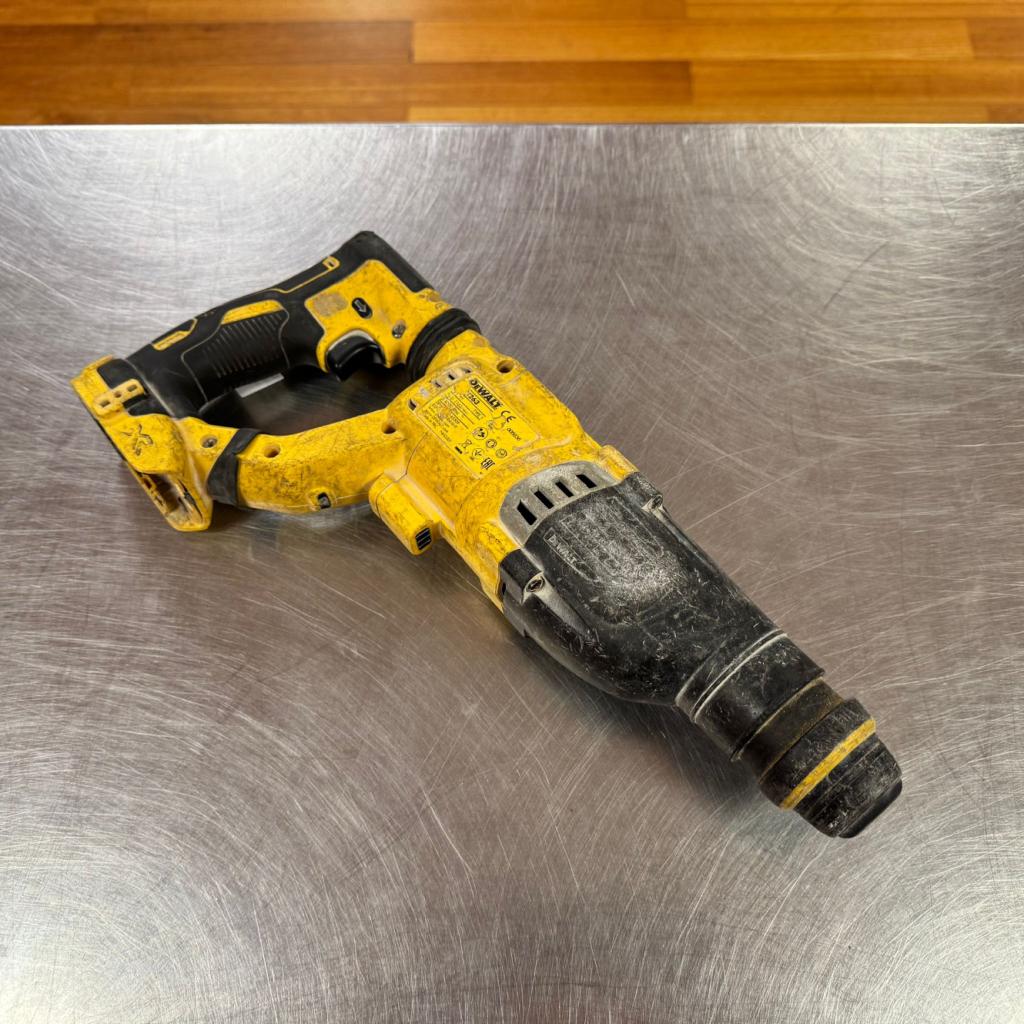 DeWALT Combihamer DCH263N 18V SDS-Plus, Dewalt, Zo goed als nieuw, Support@dewalt.com, 701 E. Joppa Road
Towson, MD 21286
USA