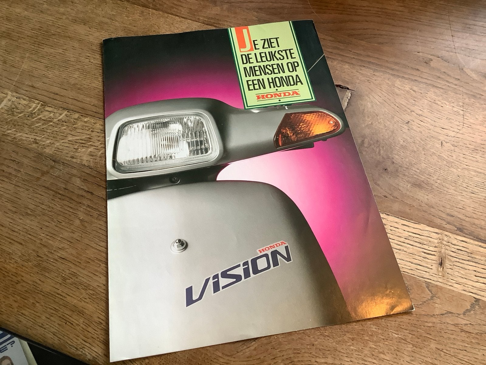 Honda Vision Scooter Brochure - Vintage Promotiemateriaal., Fietsen en Brommers, Verzenden, Nieuw
