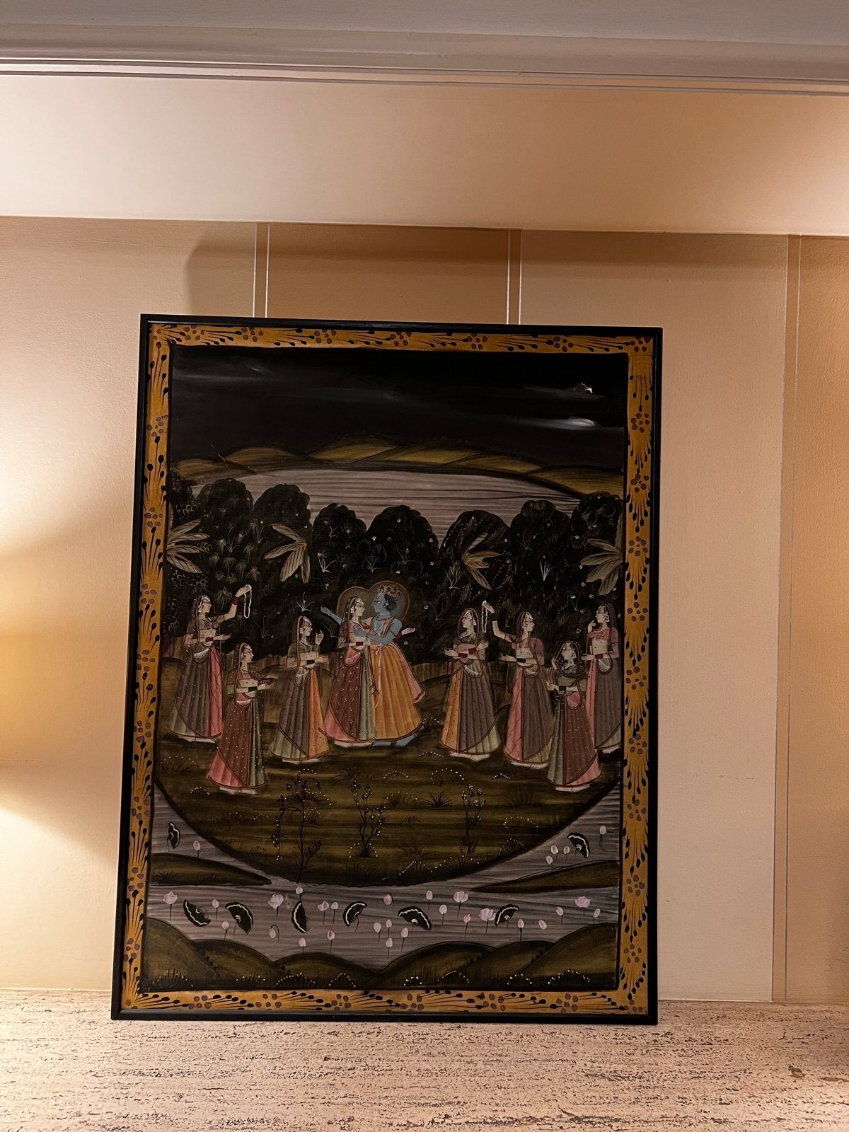 Groot Indiaas van Krishna en Gopi's, Ophalen