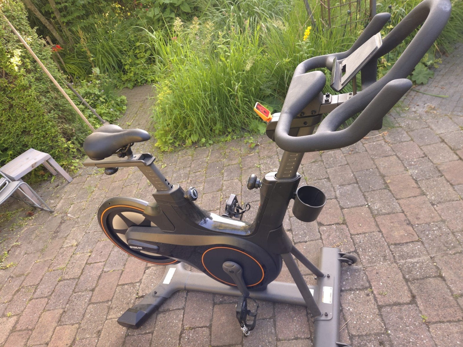 Basic-Fit Spinningfiets - Zo goed als nieuw, Ophalen, Spinningfiets, Zo goed als nieuw, Metaal