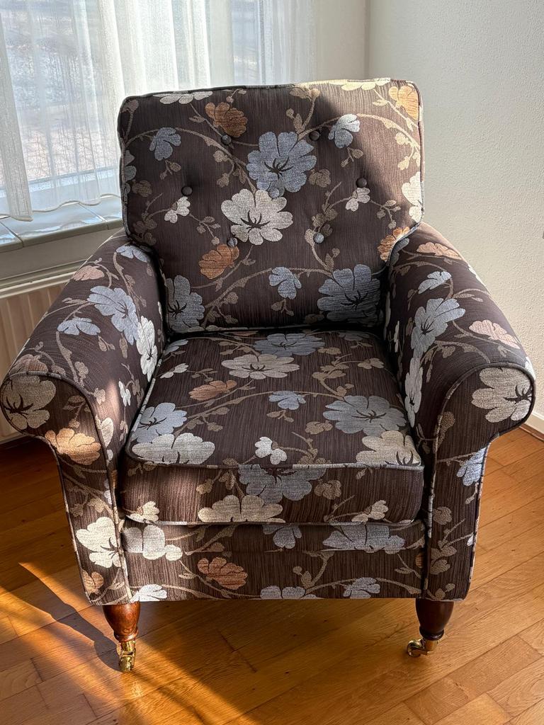 Mooie fauteuil engelse stijl., Huis en Inrichting, Fauteuils, Ophalen, Zo goed als nieuw, 75 tot 100 cm, 50 tot 75 cm