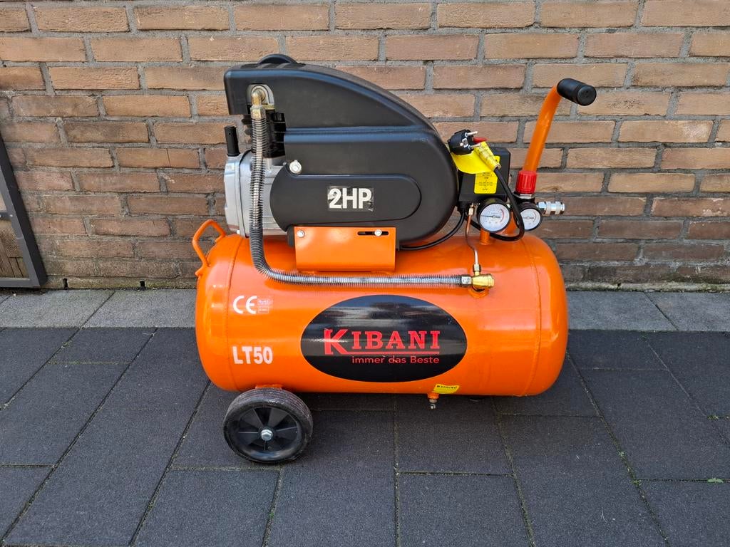 Luchtcompressor 50 liter (met Defect), Doe-het-zelf en Verbouw, Compressors, 25 tot 100 liter, Ophalen, 200 tot 400 liter/min