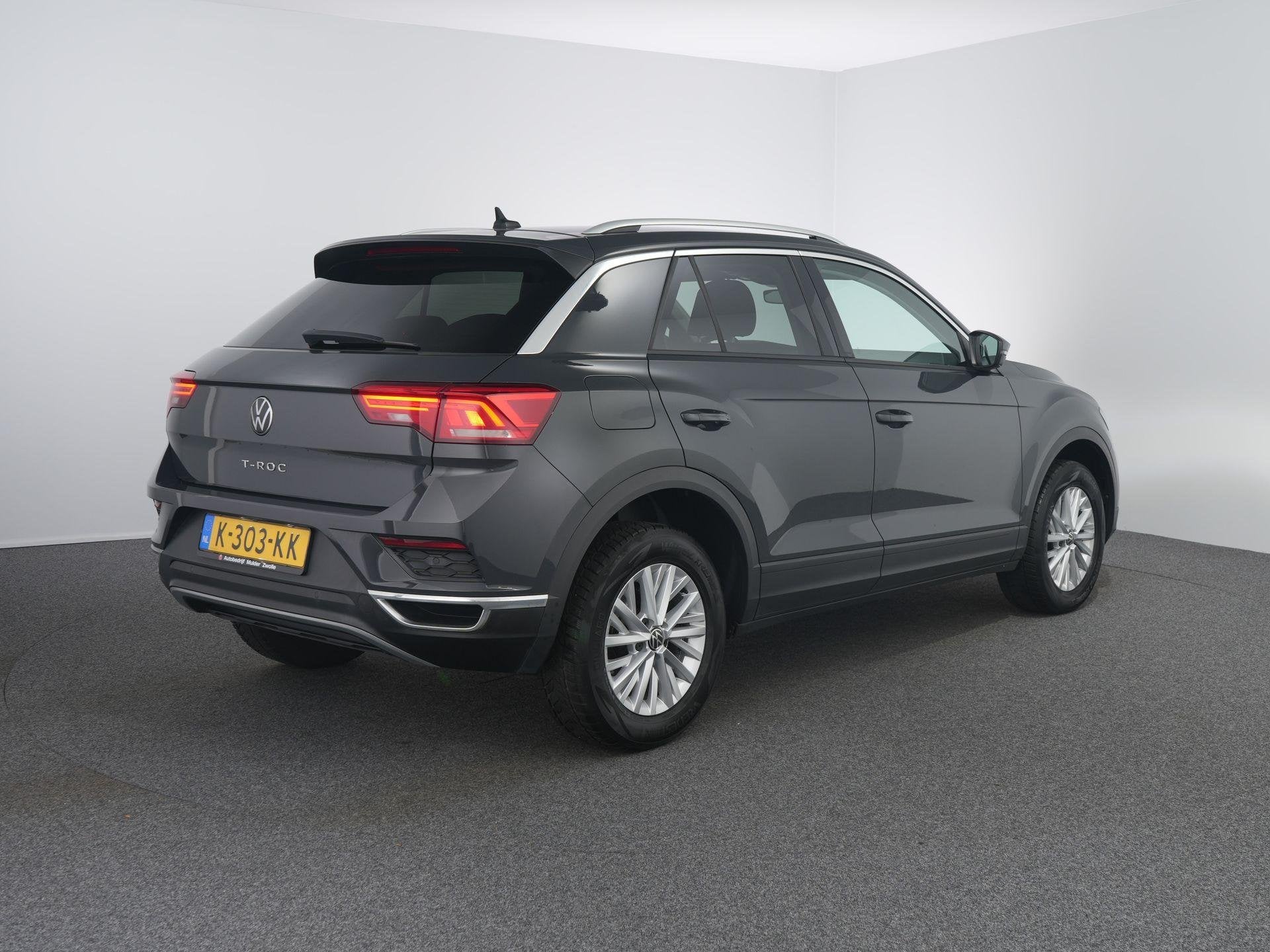 Volkswagen T-Roc 1.5 TSI Style Business | Virtual | Camera |, 1254 kg, Stof, 150 pk, Origineel Nederlands