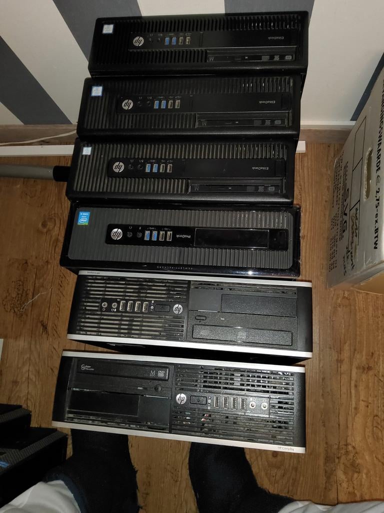 8 x i5 desktop met monitors, Computers en Software, Desktop Pc's, Ophalen, Zo goed als nieuw, 3 tot 4 Ghz