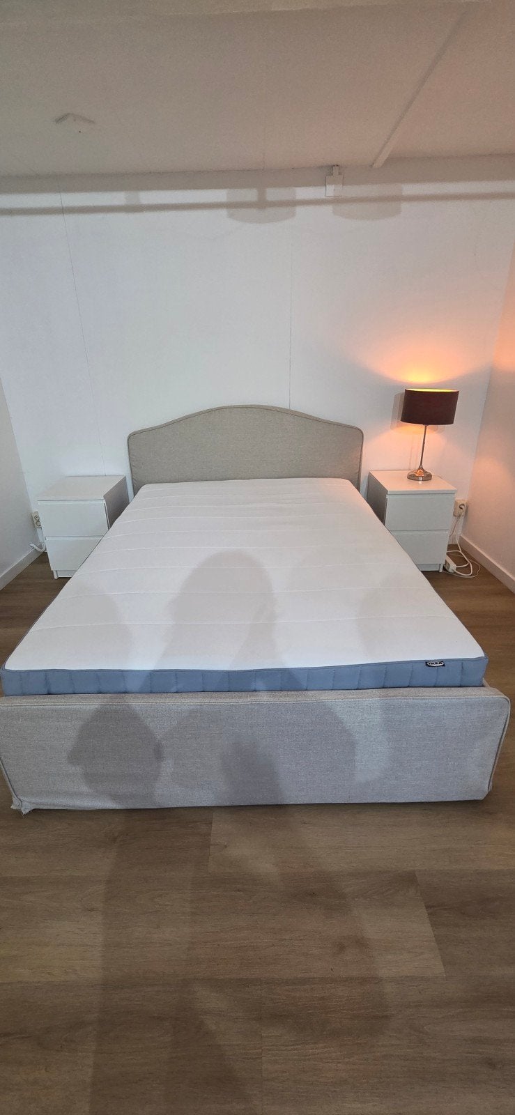 IKEA RAMNEFJÄLL Bed 140x200 + VESTERÖY Matras + 2 MALM Nacht, Ophalen, Gebruikt, Tweepersoons