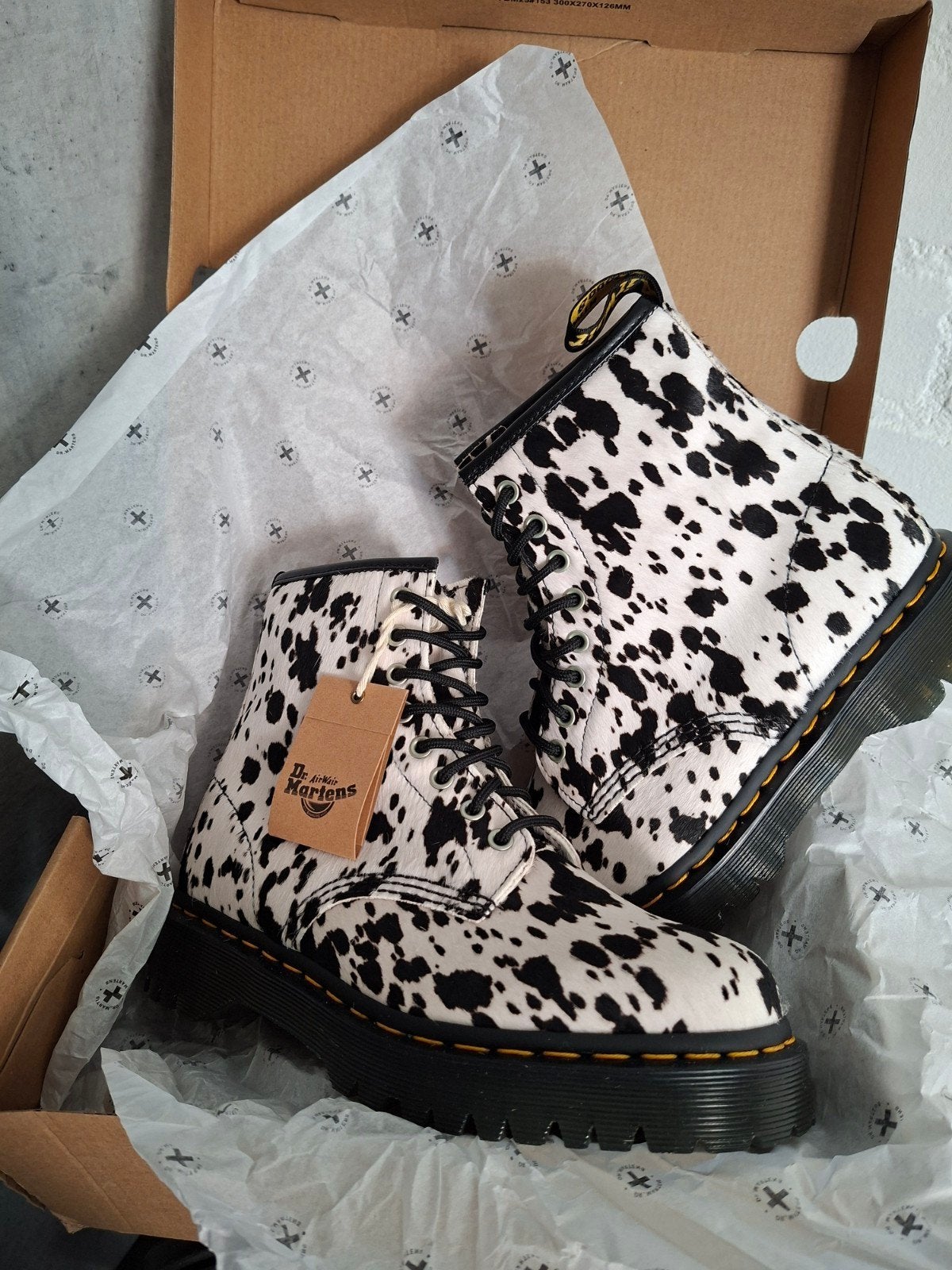 Dr. Martens 1460 Bex, Dalmatian Print Hair On Maat: 38, Zwart, Lage of Enkellaarzen, Nieuw, Ophalen of Verzenden