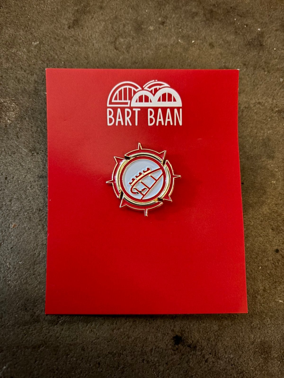 Bart Baan pin logo, Ophalen of Verzenden