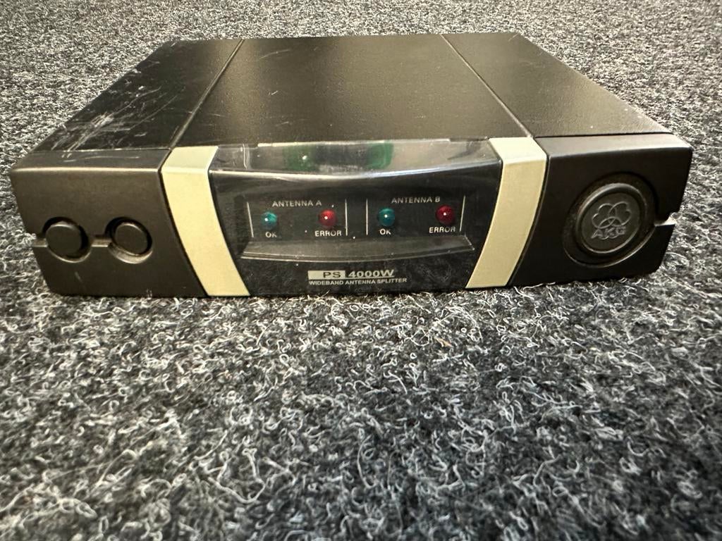 AKG PS4000W Antenne Splitter en Voeding - Gebruikt, 100% OK, Muziek en Instrumenten, Ophalen of Verzenden, Gebruikt, Microfoon