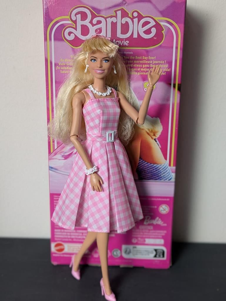 Barbie The Movie - Geruite Roze Jurk, Verzamelen, Ophalen of Verzenden, Nieuw