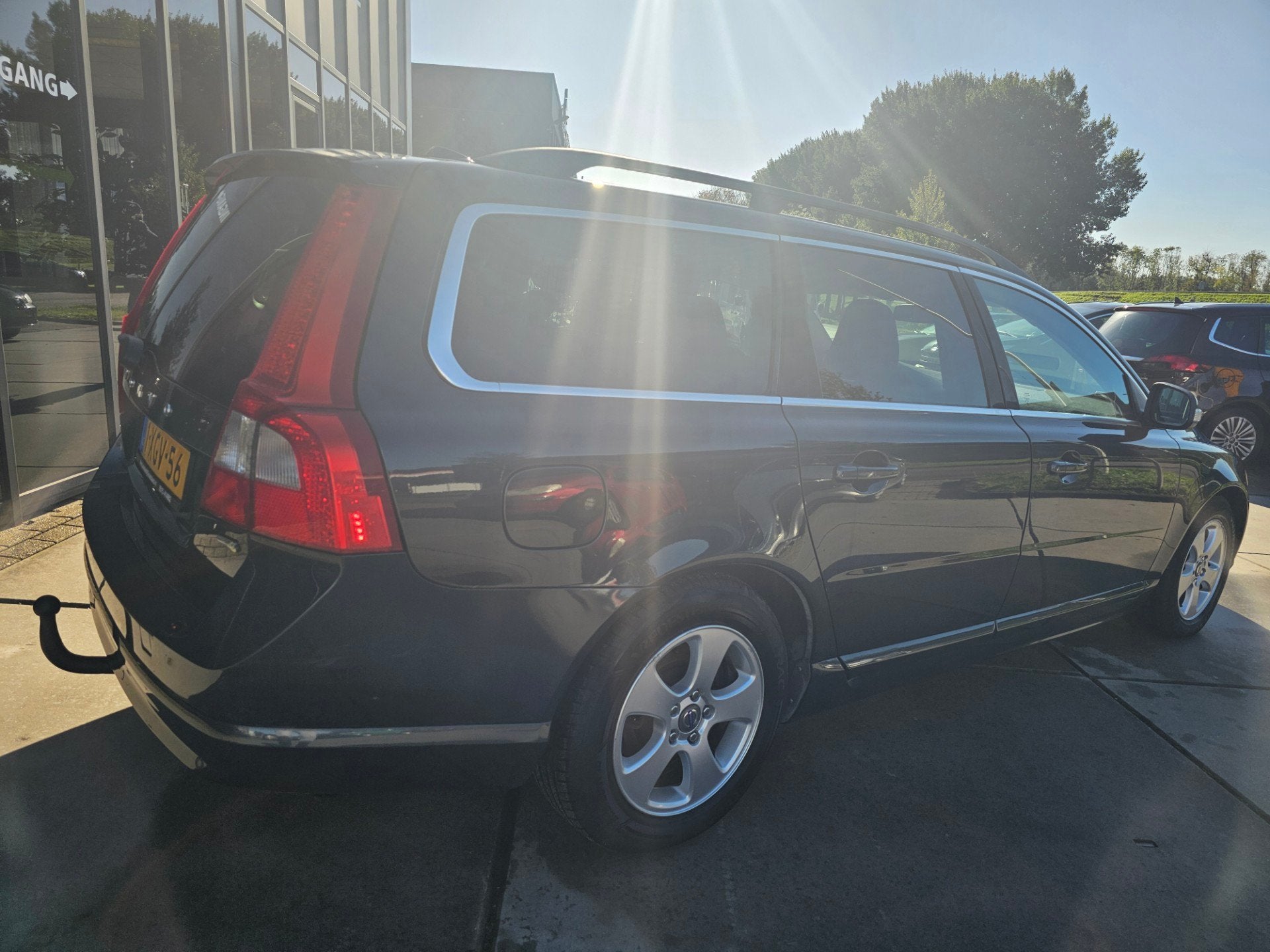 Volvo V70 1.6D DRIVe Momentum - Leer -, Auto's, Voorwielaandrijving, Gebruikt, Zwart, Zwart