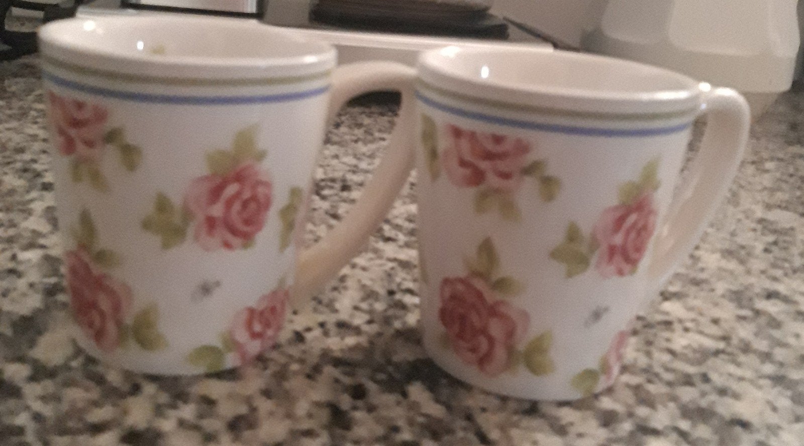 2 bekers met oor Jet ter Steege, Ophalen, Zo goed als nieuw, Overige stijlen, Kop(pen) en/of Schotel(s)