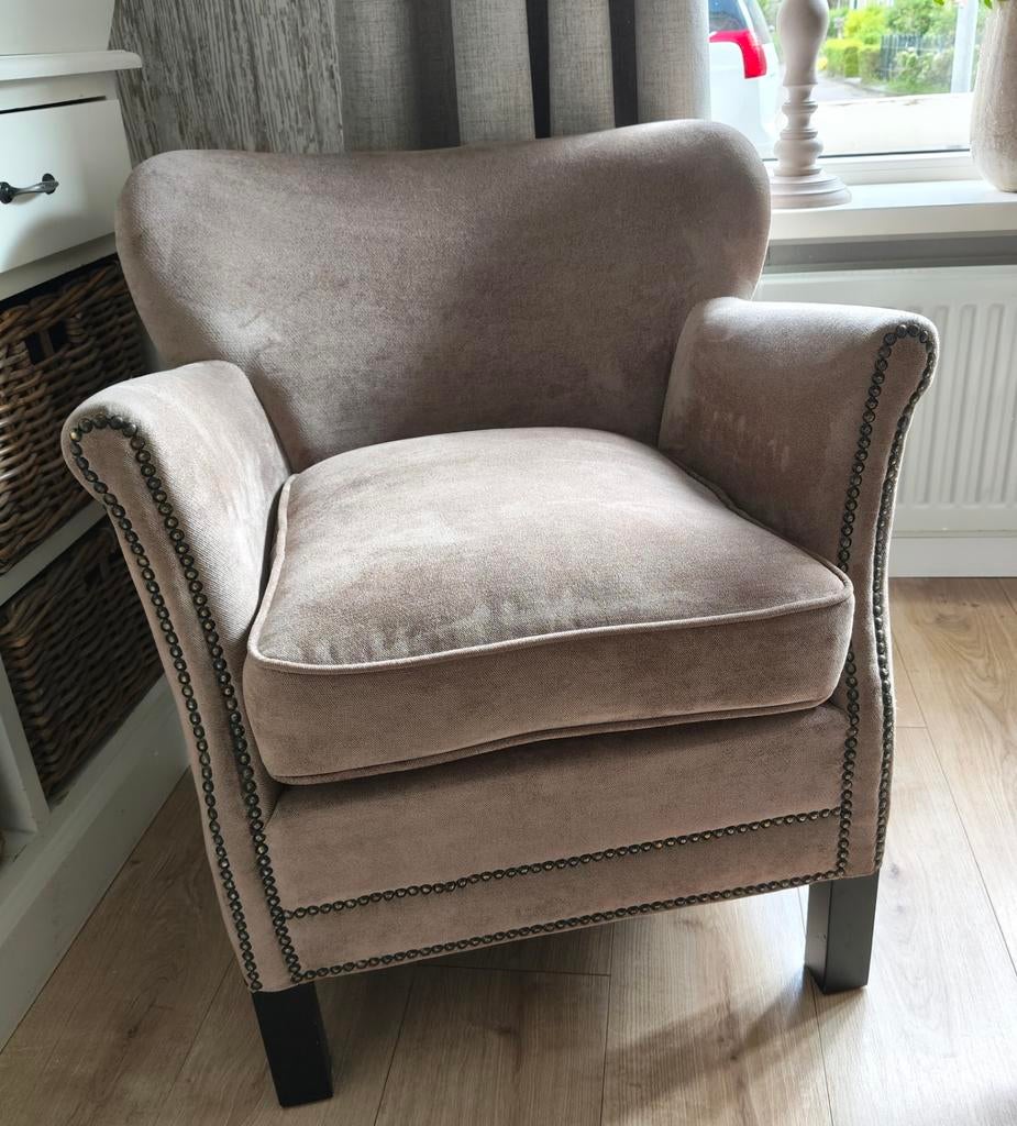 Comfortabele velvet fauteuil, Huis en Inrichting, Fauteuils, Ophalen, Klassiek, Comfortabel, Minder dan 75 cm, Zo goed als nieuw
