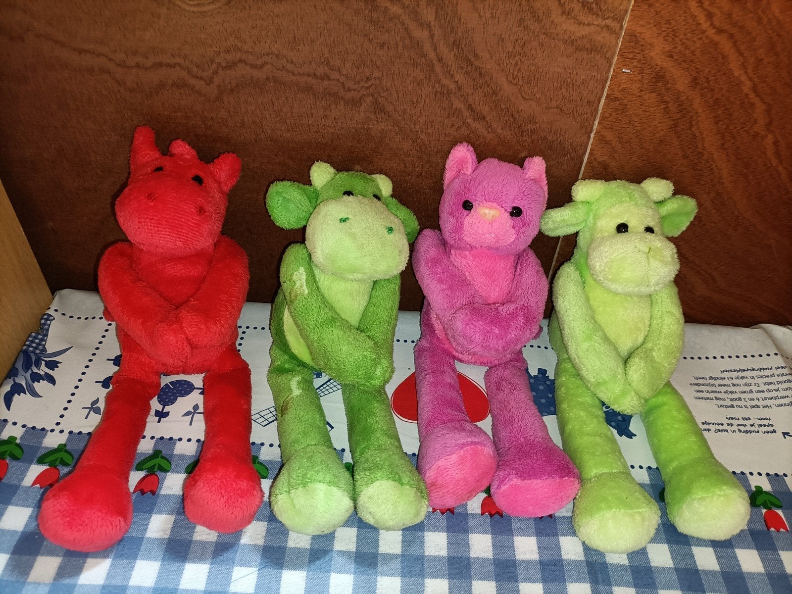 4 hema knuffel met magneten in handen roze poes, 3 x koe, Ophalen of Verzenden, Zo goed als nieuw