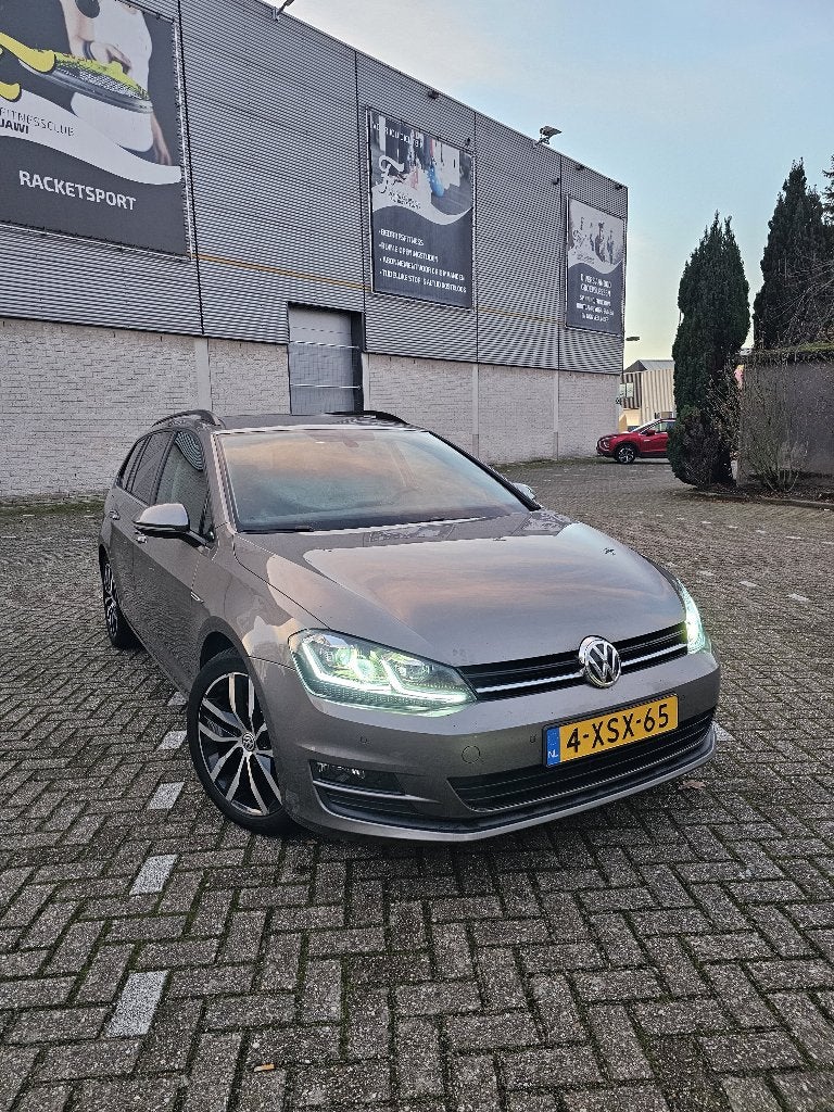 Keurige Volkswagen Golf Variant - Dynamic LED, Carplay etc., Auto's, Voorwielaandrijving, 4 cilinders, Origineel Nederlands, Stationwagon