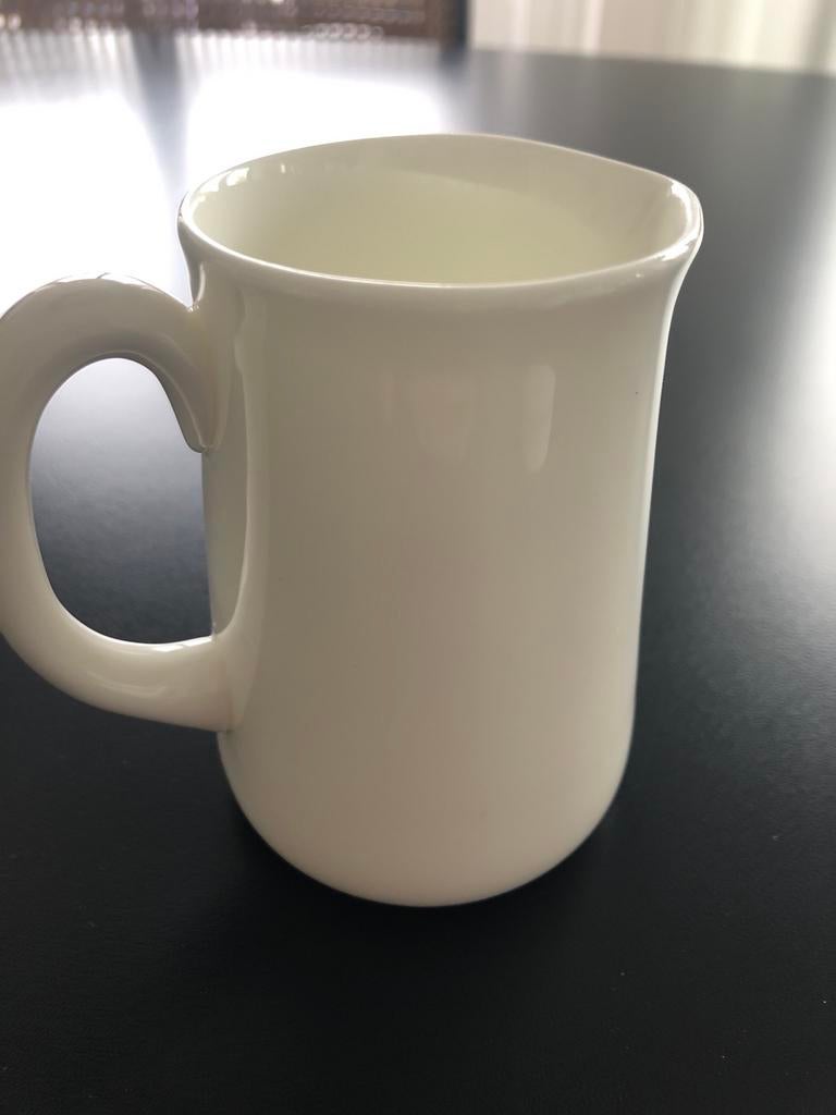 Witte Wedgwood melkkan, Gebruikt, Ophalen of Verzenden, Wedgwood, Kop(pen) en/of Schotel(s)