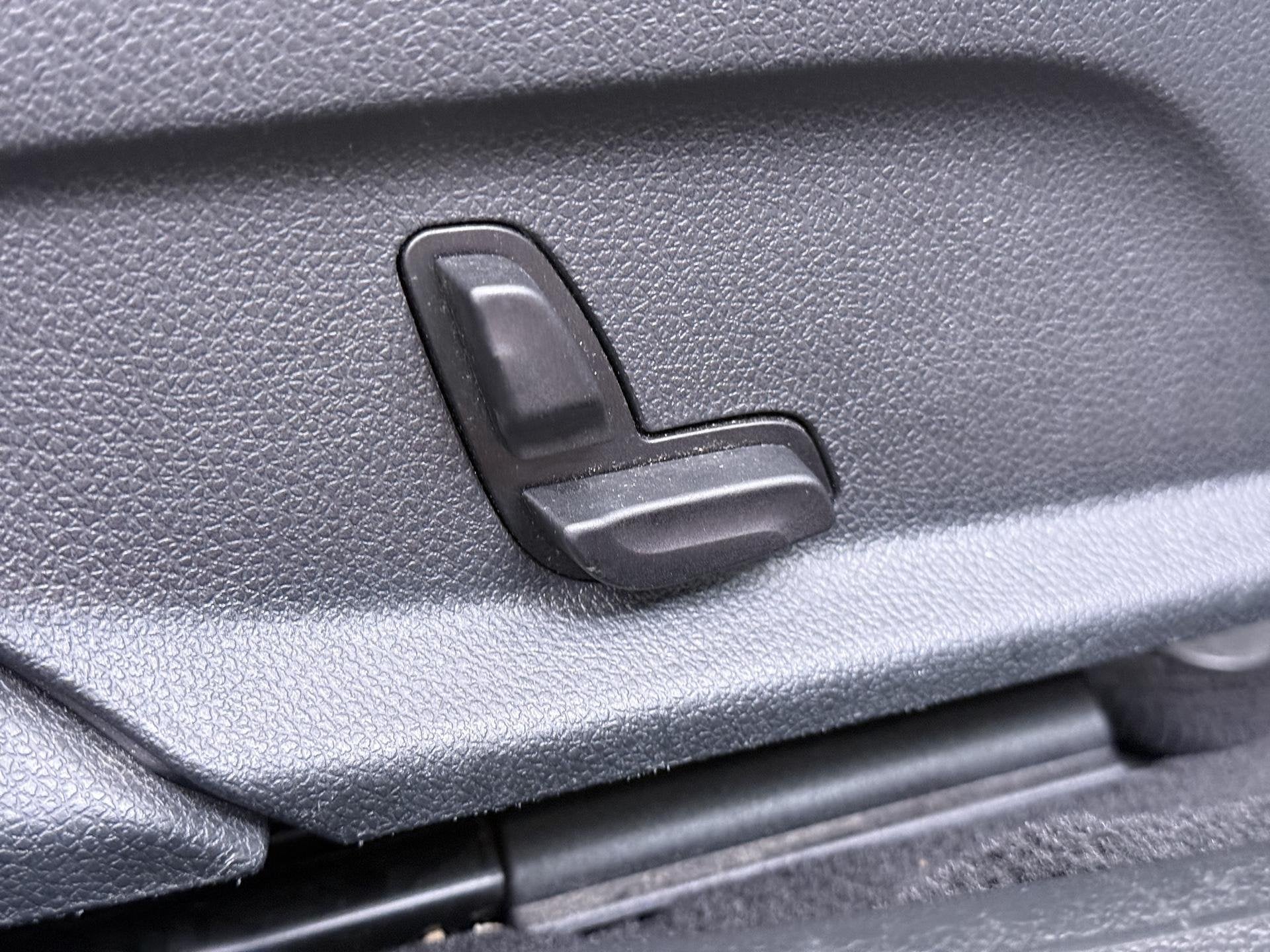 Foto 40 van Mercedes-Benz C-klasse 180 Ambition Stoelverwarming | Naviga