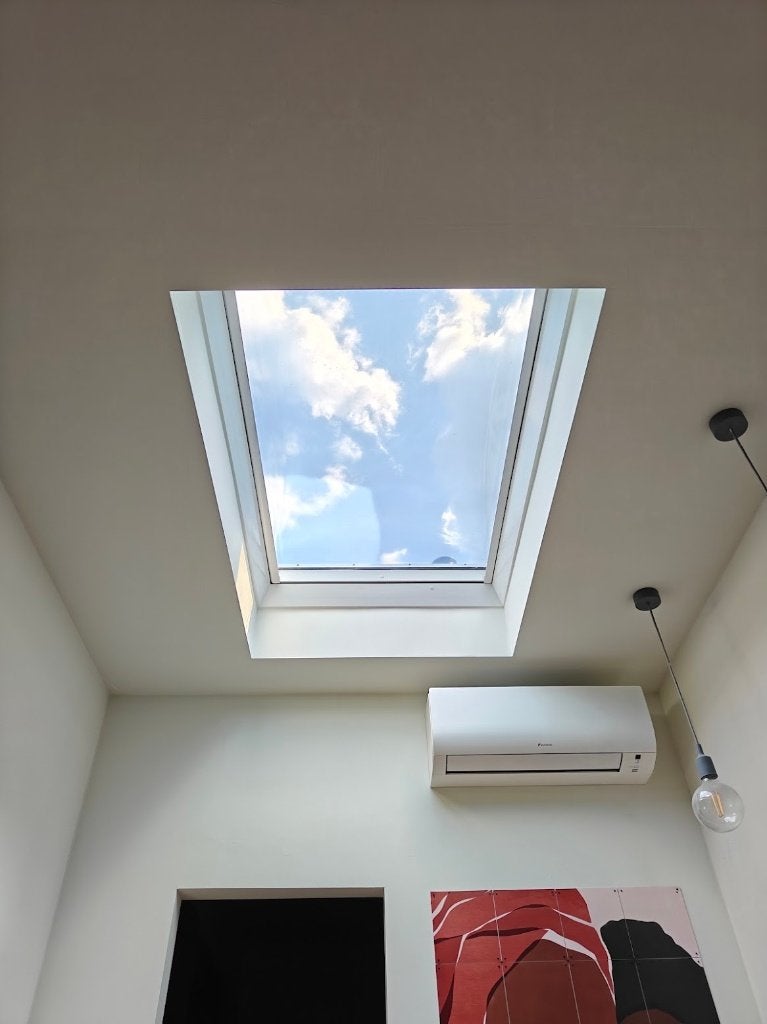 VELUX FSK Solar verduisterend plisségordijn 100150 wit, 100 tot 150 cm, Nieuw, Ophalen of Verzenden, Elektrische bediening