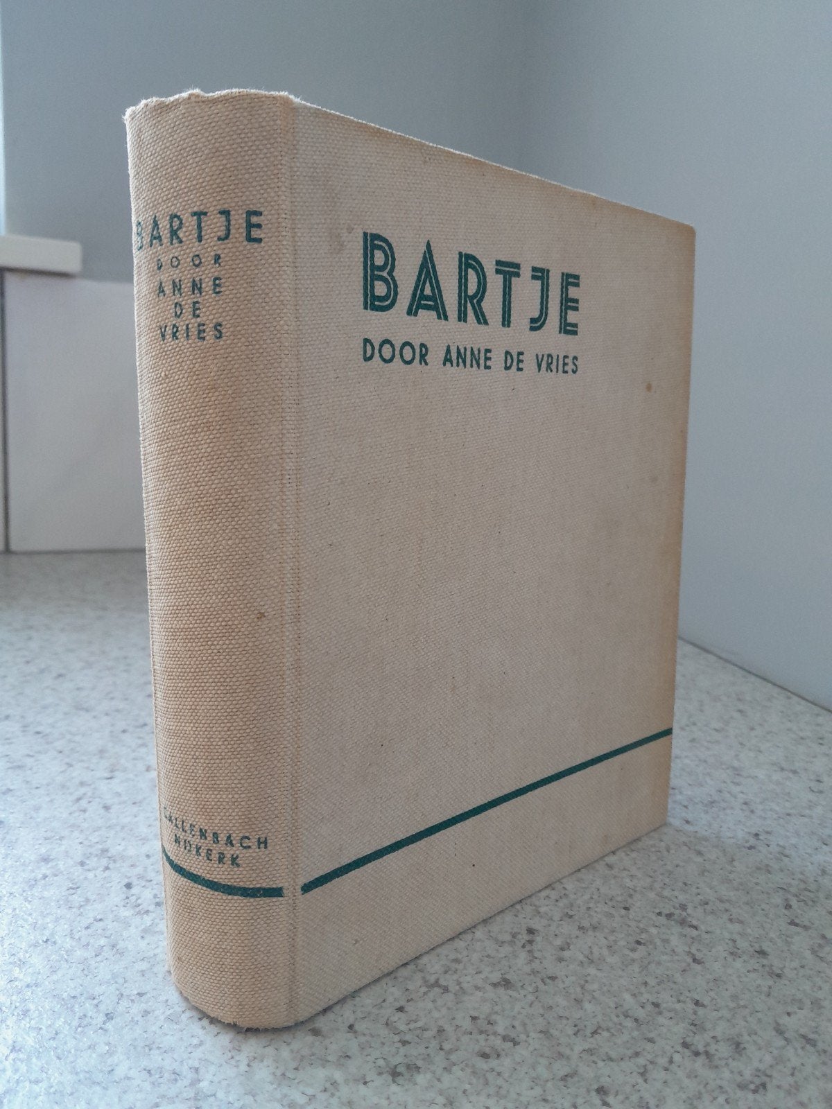 Oude uitgave van Bartje., Gelezen, Ophalen of Verzenden, Anne de Vries., Drenthe