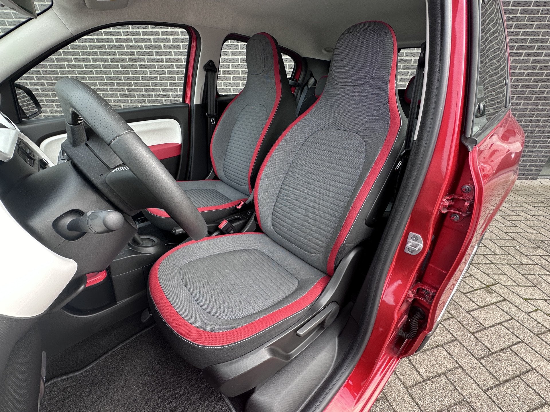 Renault Twingo 0.9 TCe Dynamique | Airco | Automaat, Auto's, 898 cc, Euro 6, 4 stoelen, Origineel Nederlands