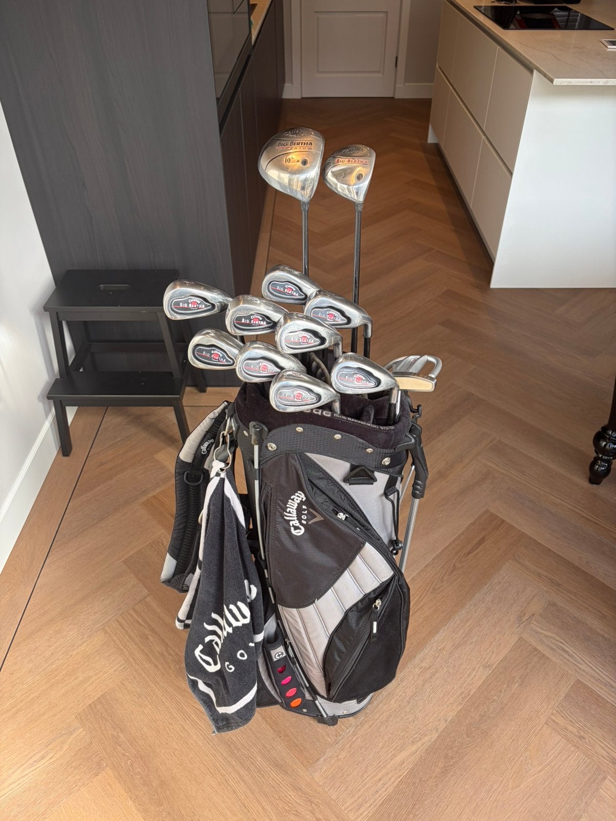 Callaway heren golfset ijzers, driver, houten, putter, tas, Sport en Fitness, Golf, Ophalen of Verzenden, Zo goed als nieuw, Set
