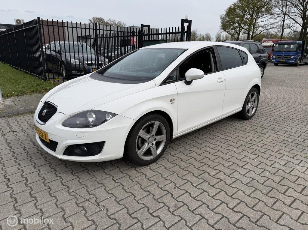 Seat Leon 1.4 TSI Businessline High, Auto's, 125 pk, Gebruikt, 4 cilinders, Leon